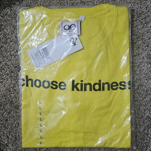 Queer Eye 'Choose Kindness' Lemon Yellow Cotton T-shirt Unisex, Mens, Womens LG - Picture 2 of 4